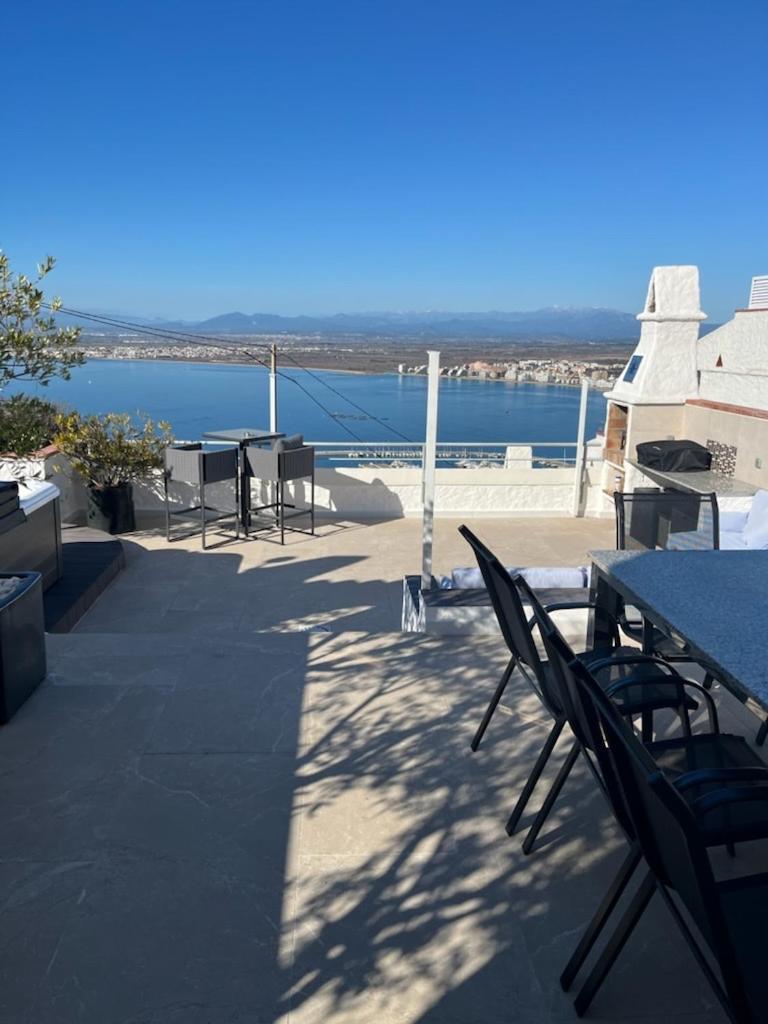Appartement Duplex Rosas Avec Terrasse Magnifique Jacuzzi Vue Mer Экстерьер фото