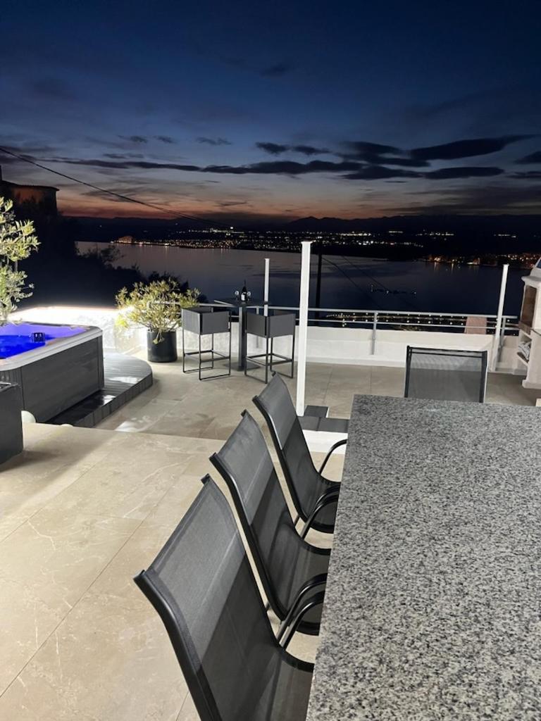Appartement Duplex Rosas Avec Terrasse Magnifique Jacuzzi Vue Mer Экстерьер фото