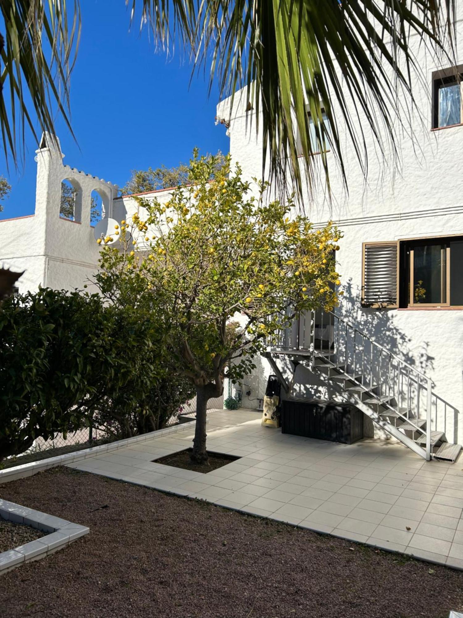 Appartement Duplex Rosas Avec Terrasse Magnifique Jacuzzi Vue Mer Экстерьер фото