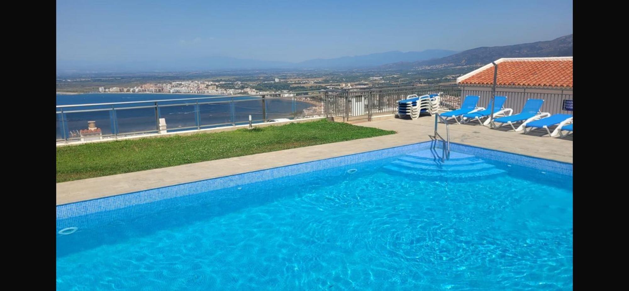 Appartement Duplex Rosas Avec Terrasse Magnifique Jacuzzi Vue Mer Экстерьер фото