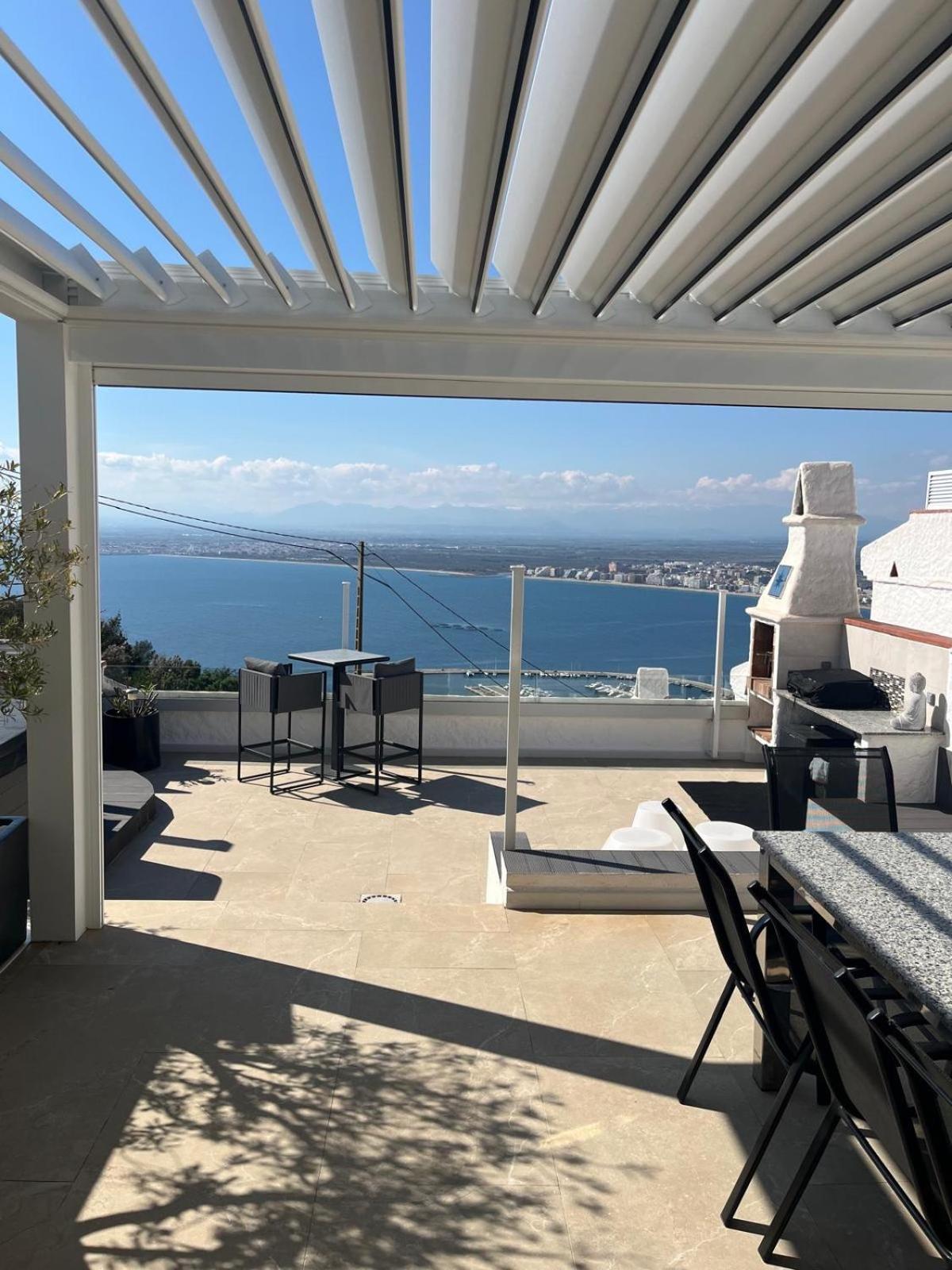 Appartement Duplex Rosas Avec Terrasse Magnifique Jacuzzi Vue Mer Экстерьер фото